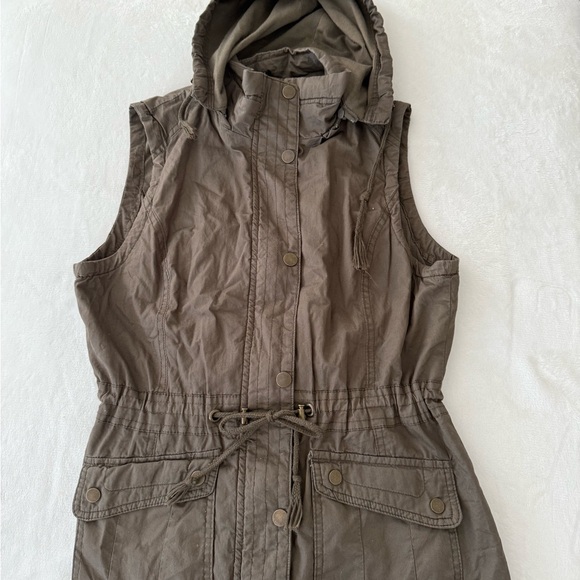 YMI Collection Full Zip Vest Sleeveless Olive Green Detachable Hood Sz L E64 - Picture 1 of 7